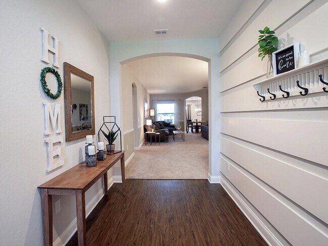 6980 Twisting Pines St unit 37320765, Zephyrhills, FL 33541 - photo 5