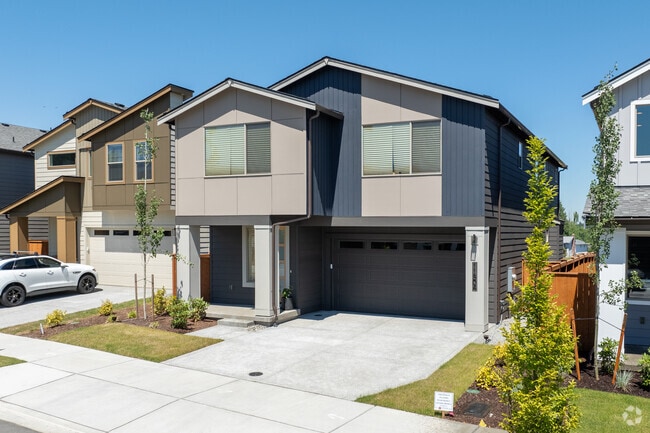 Contemporary single family homes around among the many home styles found throughout East Hill.