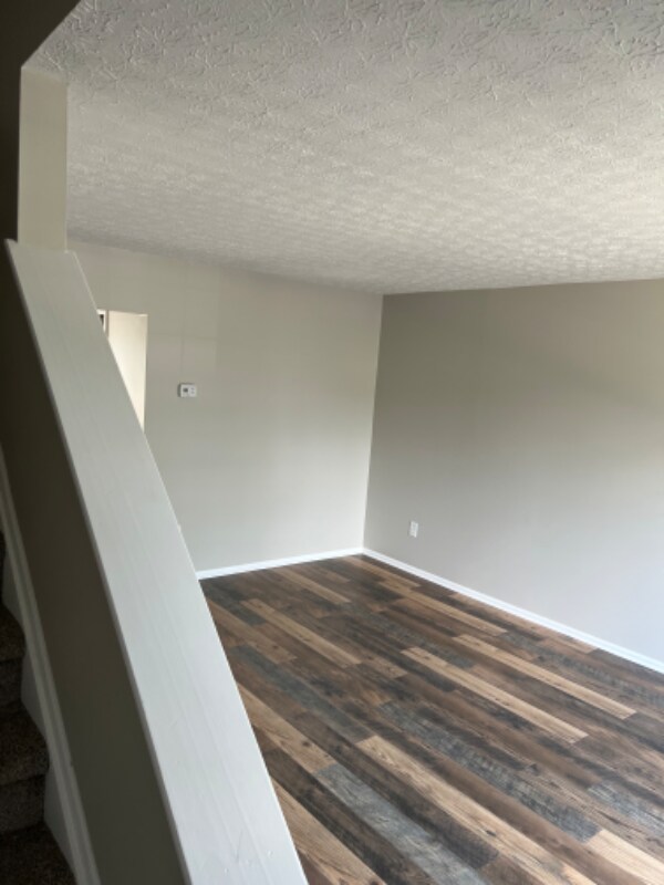 5088 Dalmeny Ct, Columbus, OH 43220 - photo 2