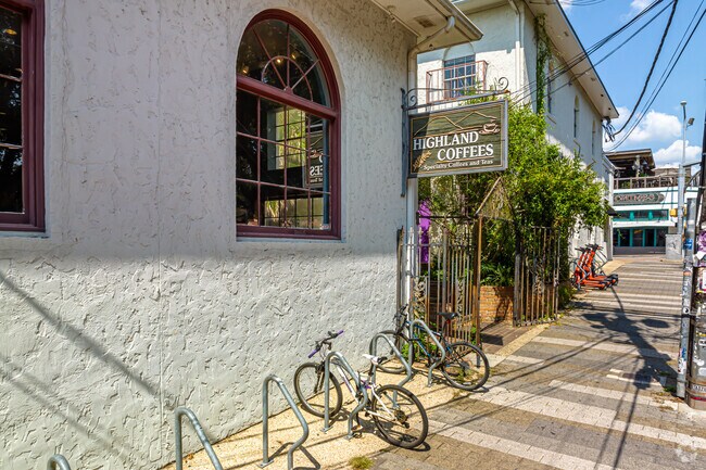 Highland Coffees provides a casual yet refined coffee shop experience in Highlands/Perkins.