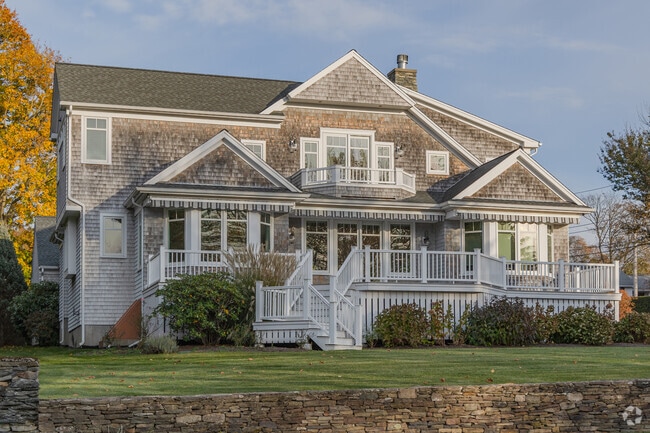 The expansive homes of the Bristol Highlands neighborhood usually have plenty of windows.