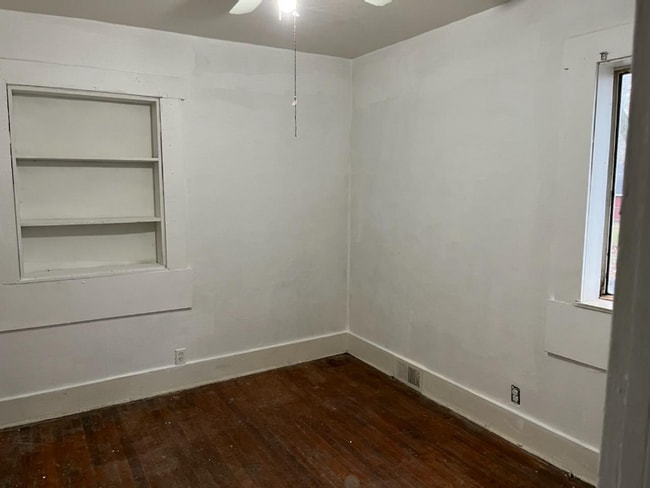 815 Bloor Ave, Flint, MI 48507 - photo 2