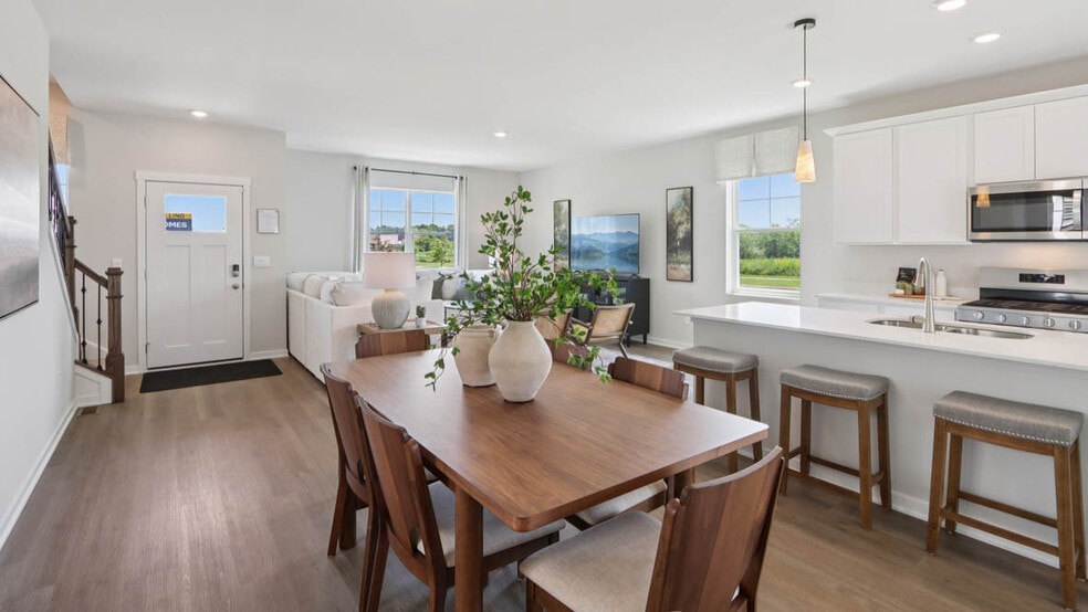 527 Trysil Aly N, Stoughton, WI 53589 - photo 1