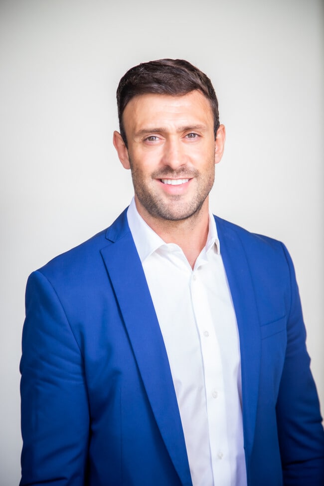 Agent Photo