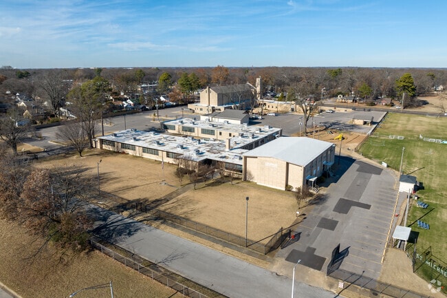 There is ample parking at Compass Berclair in Memphis.