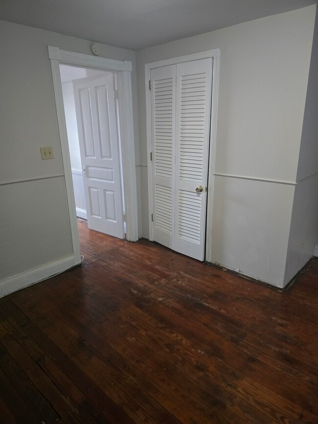 521 W Greenleaf St, Allentown, PA 18102 - photo 7