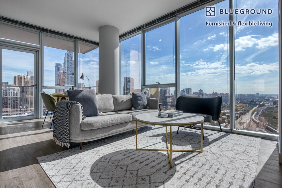 1000 S Clark St unit FL21-ID995, Chicago, IL 60605 - photo 1