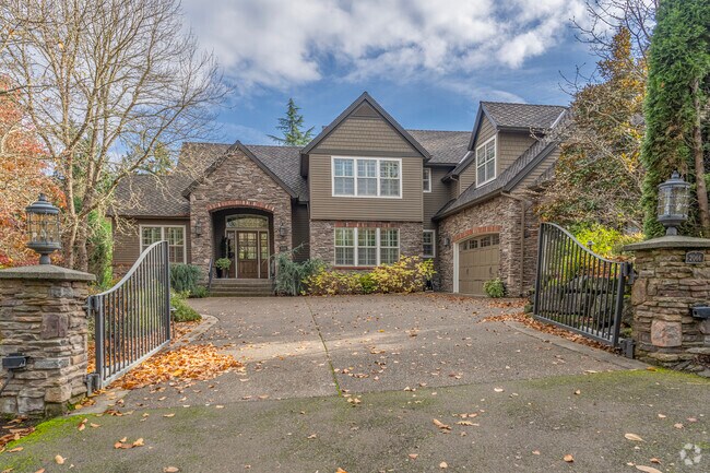 Multi-Million dollar luxury homes are common in the Glenmorrie neighborhood.