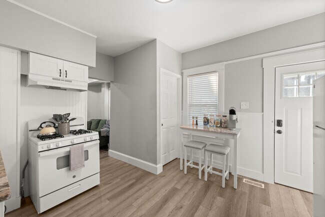 1322 W 69th St unit ID1061087P, Cleveland, OH 44102 - photo 6