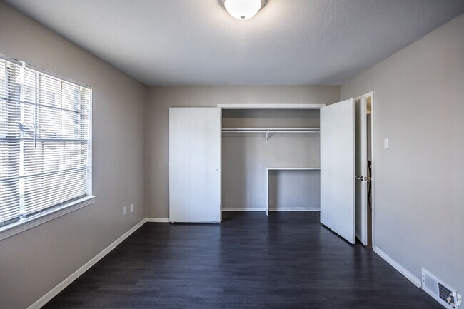 Graceland Pointe Apartments: Modern Style, Excellent Value in Memphis, Memphis, TN 38116 - photo 6