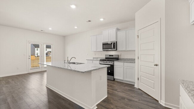 616 Kimberwick Dr, Locust Grove, GA 30248 - photo 5