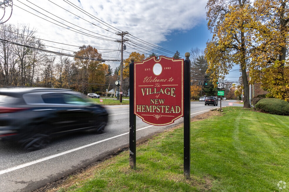 Neighborhoods_NewHempstead_22224_P1_NewEndSlate