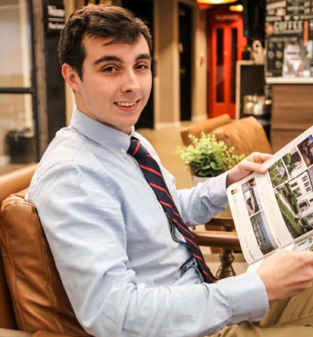 Agent Photo