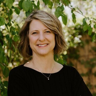 NIKI YENTER-PRZYSTUP