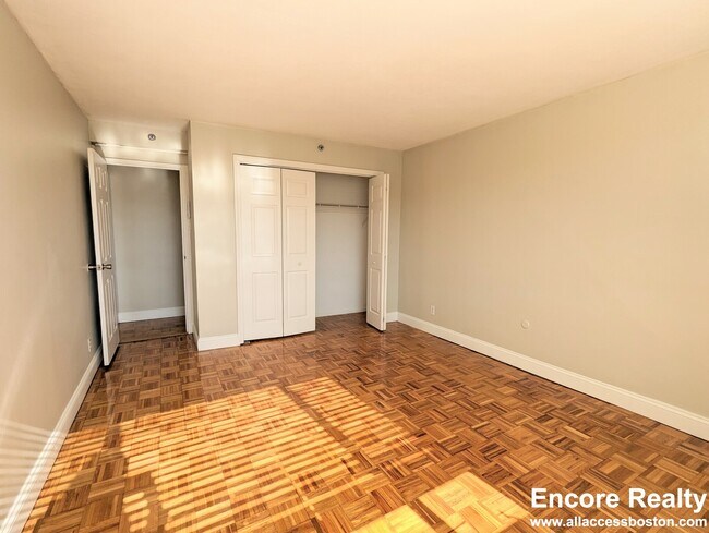 1530 Beacon St unit 1107, Brookline, MA 02446 - photo 5