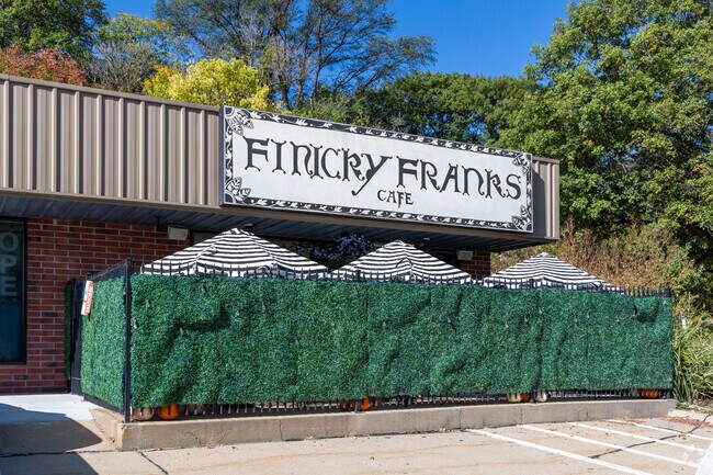 Finicky Franks near Raven Oaks offers patio seating for nice weather evenings.