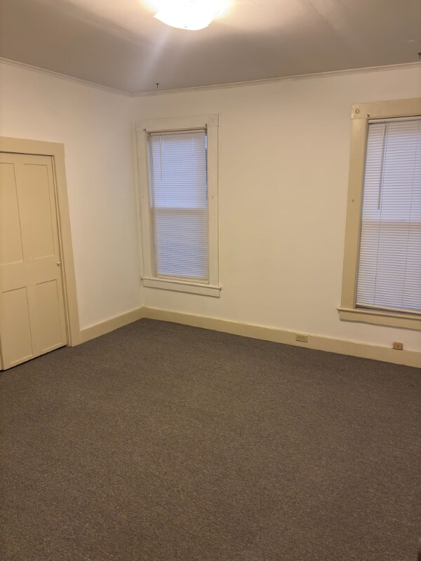 47 Elkins St, Franklin, NH 03235 - photo 6