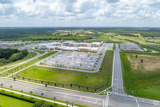 Horizon High School is where students grow in knowledge and character every single day.