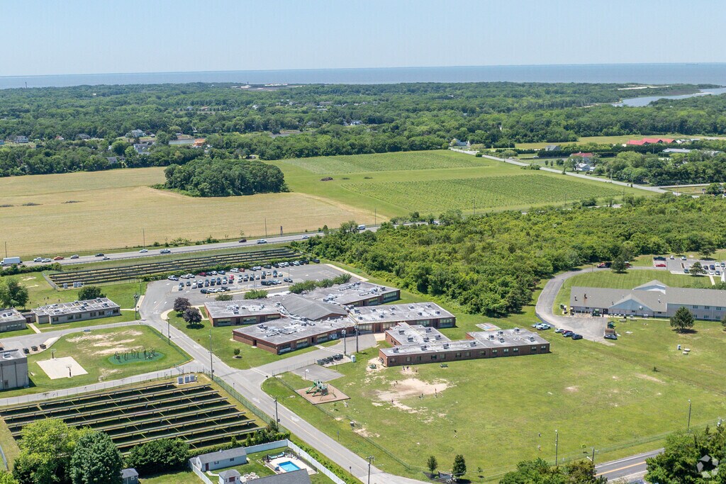 There are just over 300 Students at Maud Abrams School.