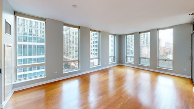 unlisted-address, Chicago, IL 60605 - photo 2