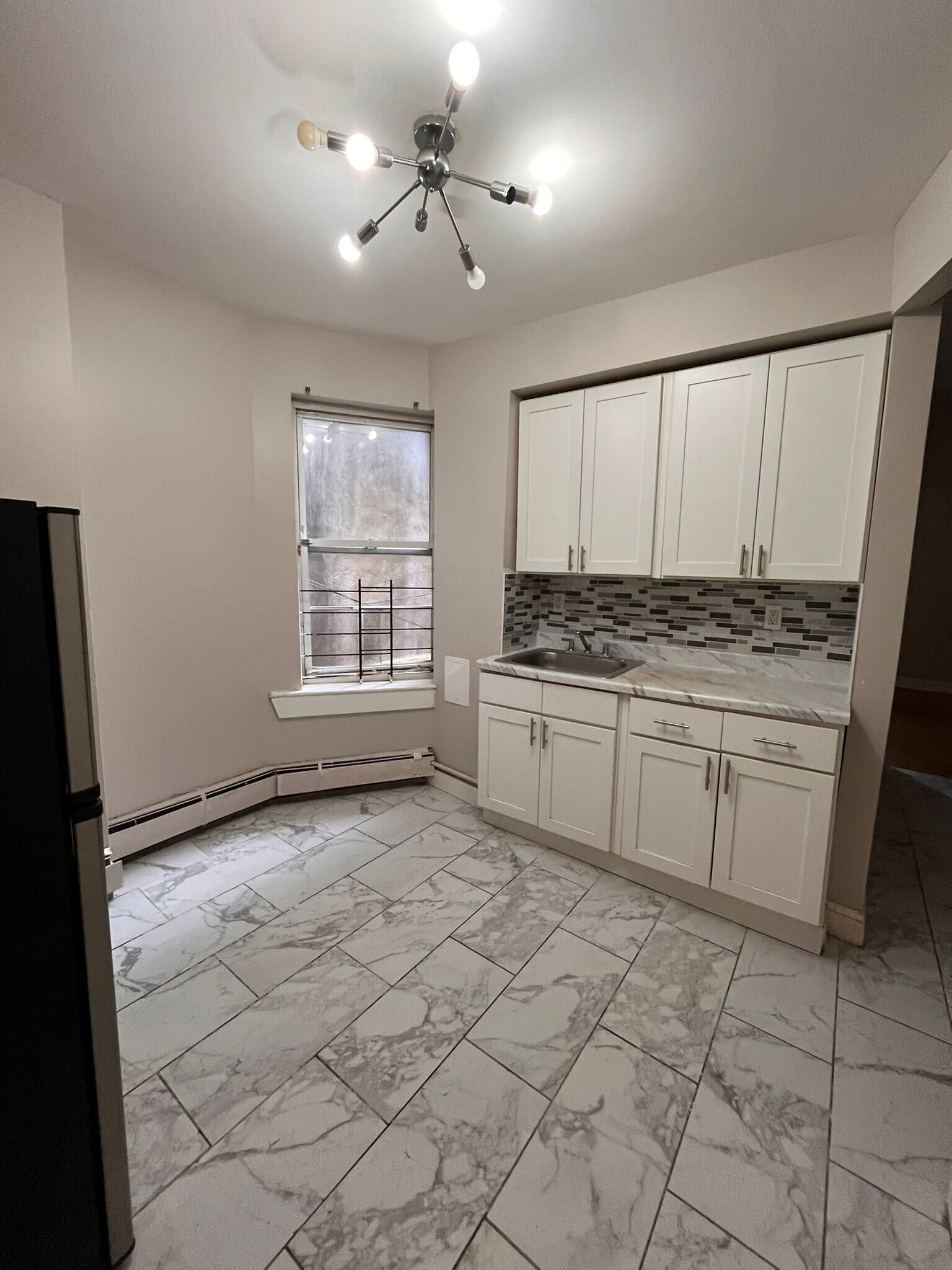 170 Delaware Ave unit 3, Jersey City, NJ 07306 - photo 1