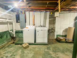 60 Sheldon St Unit 1, Farmingdale, ME 04344