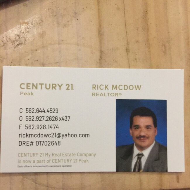 Agent Photo