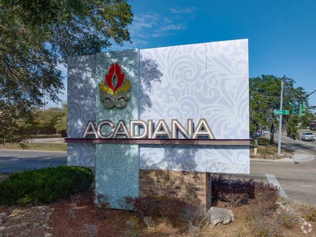 Acadiana Mall, an enclosed shopping center, sits at the heart of Acadiana Wood, Lafayette.