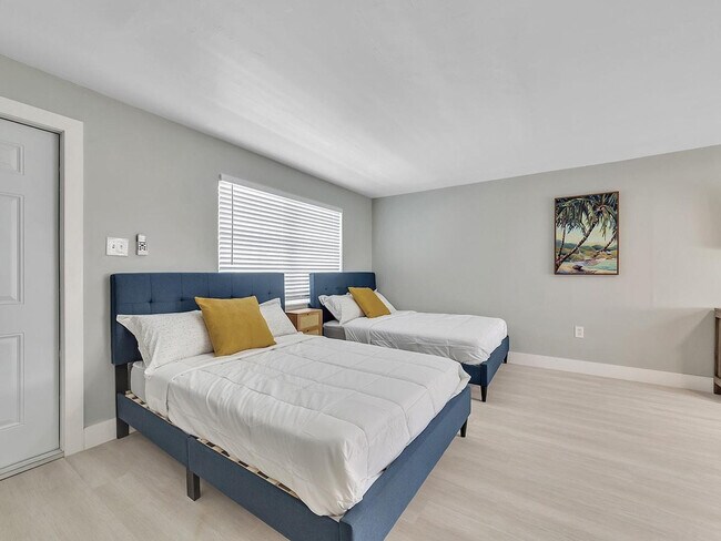 318 Walnut St unit ID1239367P, Hollywood, FL 33019 - photo 7