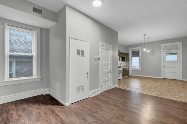 3257 Michigan Ave unit 2F, Saint Louis, MO 63118 - photo 2