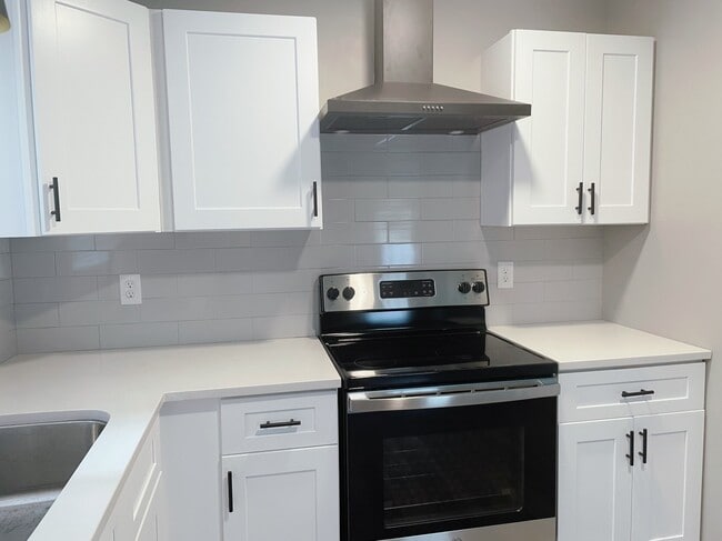 4709 Cheltenham Rd, Fayetteville, NC 28304 - photo 7