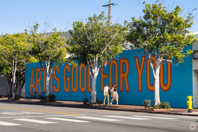 LA Jolla is known nearby Beach Barber Tract for having a huge artist community.