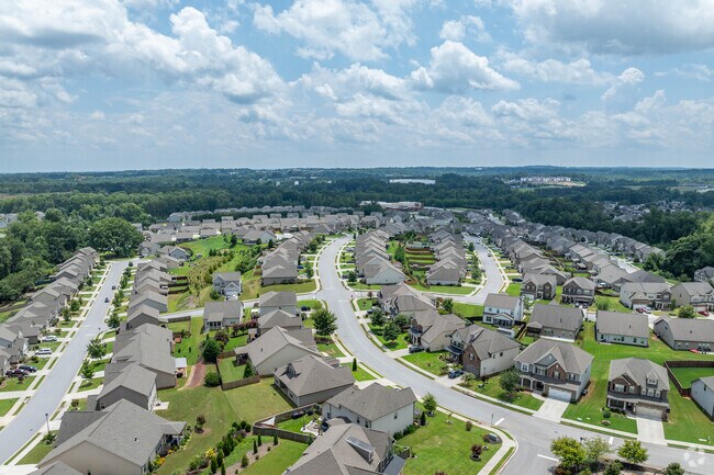 The neighborhoods are well laid out and attractive in Mundy Mill.