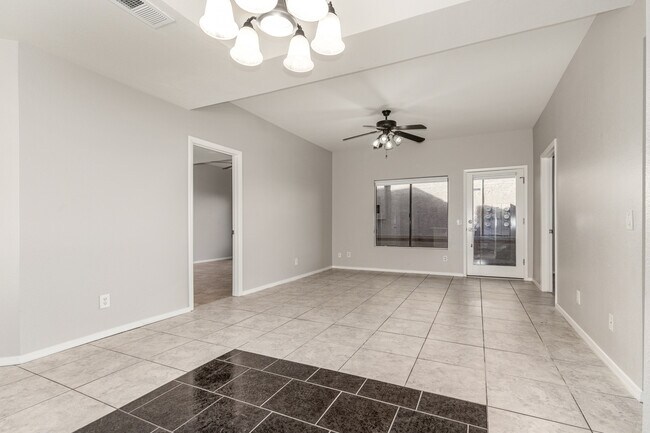11666 N 28th Dr unit 120, Phoenix, AZ 85029 - photo 6