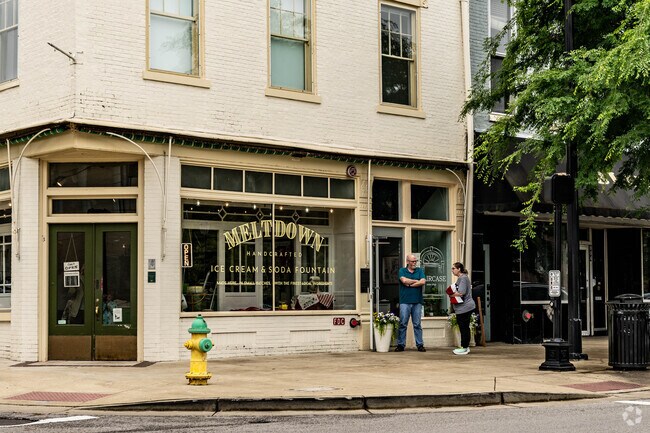 Historic Downtown Bowling Green has small shops and restaurants.