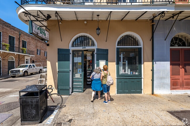 Verti Marte Deli & Grocery serves up an array of hot food in the French Quarter.