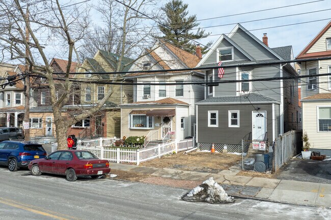 Rows of single family homes in McLean Heights typically have close proximity to their neighbors.