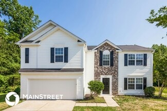 1906 Waters Trail Dr, Charlotte, NC 28216