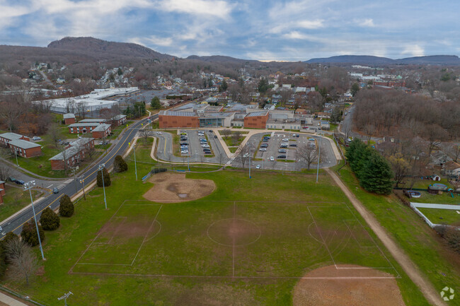 Lincoln Middle School is located in South Meridan.
