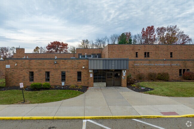 Pfeiffer Intermediate has 635 students in grades 5-6 with a student-teacher ratio of 17 to 1.