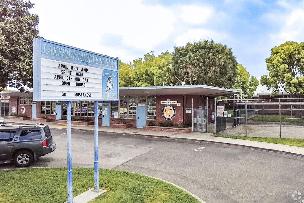 Lakeside Middle School of Norwalk  is home of the Mustangs.