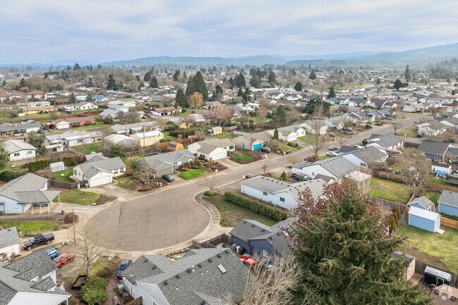The median single-family price in Lebanon is about $397,000, lower than the nationwide median and prices across Oregon.