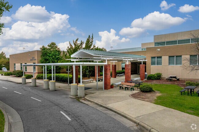 Salem Middle School is close to sport fields and playgrounds in Weldon Ridge.