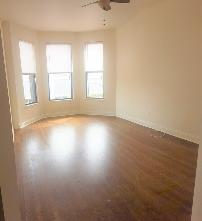 908 W Montrose Ave unit 10-1N, Chicago, IL 60613 - photo 4
