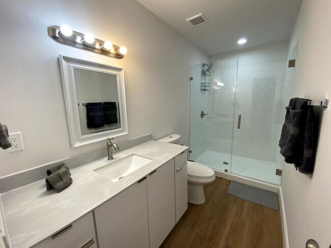 470 SW 7th St unit ID1056518P, Miami, FL 33130 - photo 5