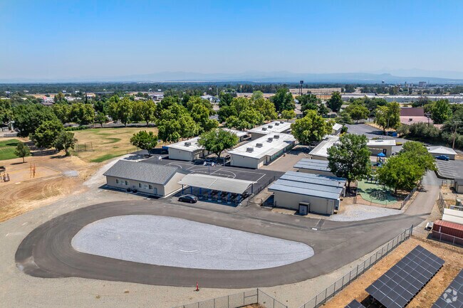 Anderson Heights Elementary  has great academic and athletic opportunities for students.