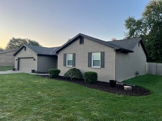 8733 Hanover Dr, Newburgh, IN 47630