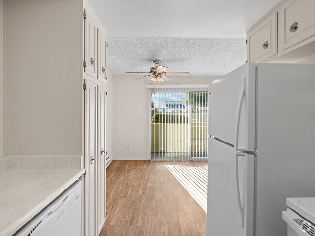 Foothills Apartments, San Jose, CA 95123 - photo 6