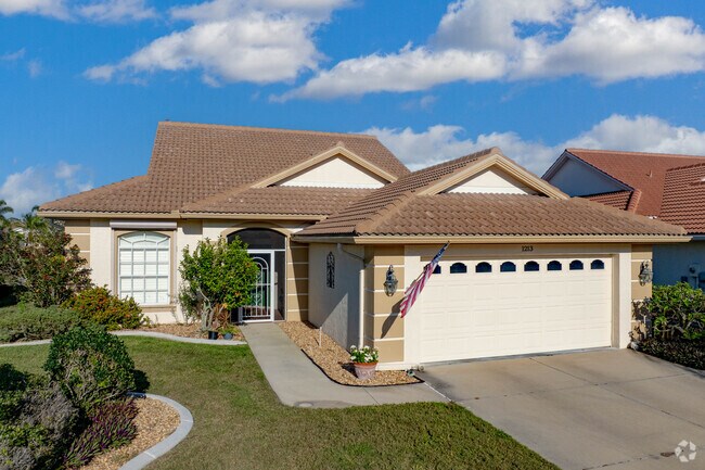 Pelican Pointe homes are built in close quarters to one another, providing community.