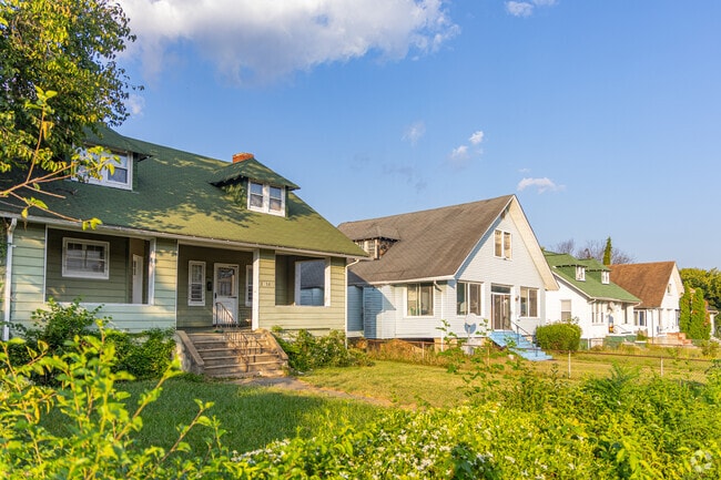 Unwind and destress from a long day when coming back to your quaint home in Central Forest Park.